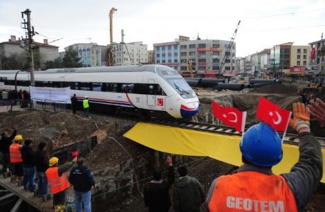 Hızlı tren ilk seferi - Resim 9