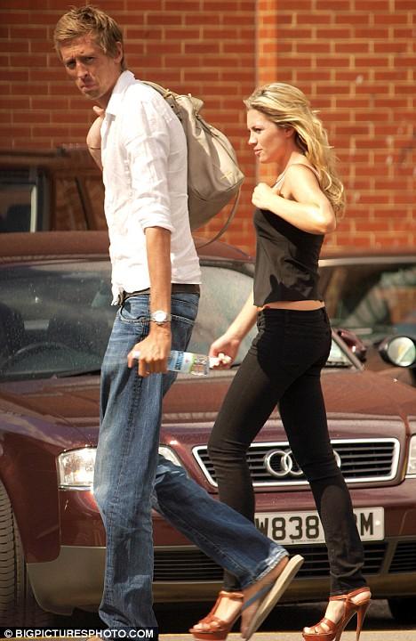 Abigail Clancy - Resim 72