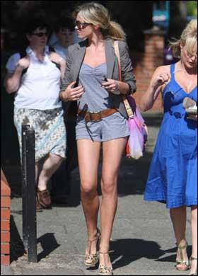 Abigail Clancy - Resim 100