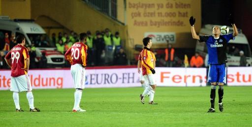 Galatasaray - Hamburg maçı - Resim 27