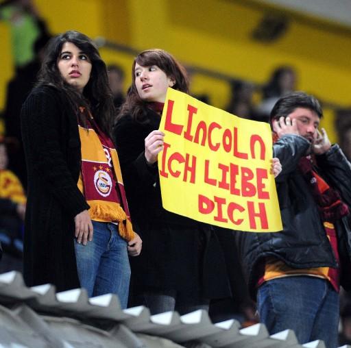 Galatasaray - Hamburg maçı - Resim 35