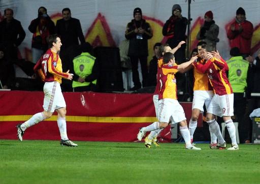 Galatasaray - Hamburg maçı - Resim 45