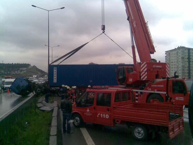 E-5'te TIR kazası - Resim 27