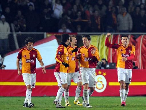 Galatasaray - Hamburg maçı - Resim 25