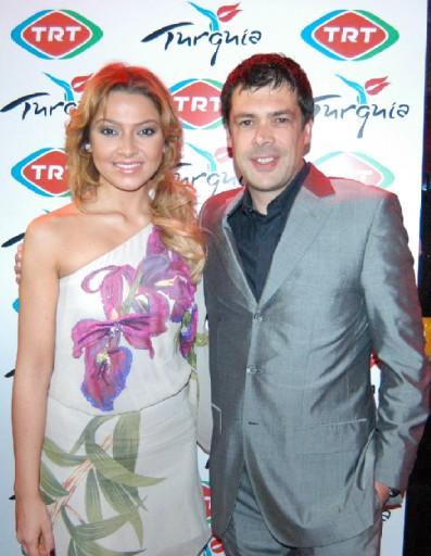 Hadise İspanya'yı da DÜM TEK'ledi - Resim 3