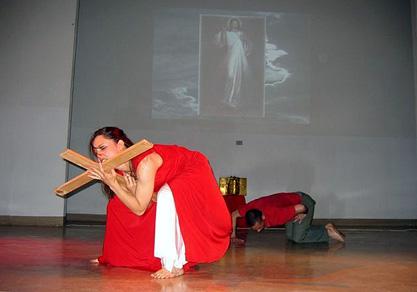 Striptizciydi rahibe oldu  - Resim 1