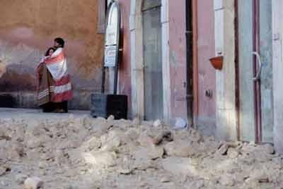 İtalya'da deprem - Resim 27