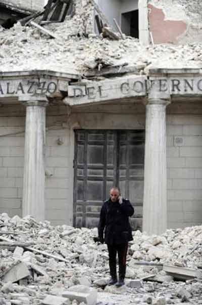 İtalya'da deprem - Resim 17