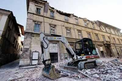İtalya'da deprem - Resim 31