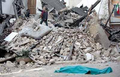 İtalya'da deprem - Resim 23