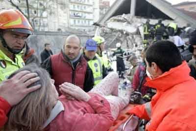 İtalya'da deprem - Resim 28