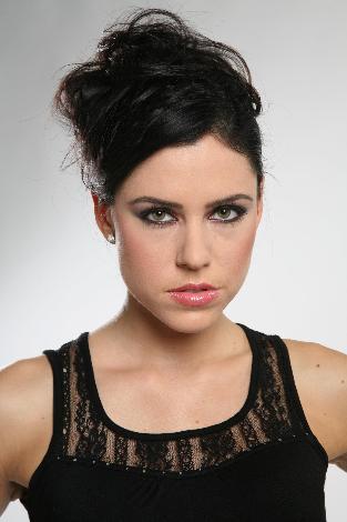 Macar model Alminera Halas