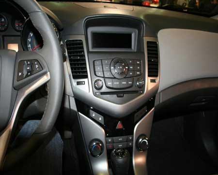 Chevrolet CRUZ - Resim 1