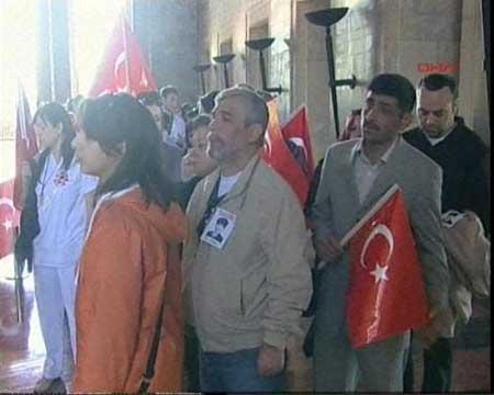 Anıtkabir'de Ergenekon protestosu