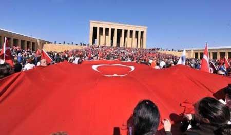 Anıtkabir'de Ergenekon protestosu