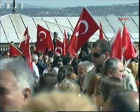 Anıtkabir'de Ergenekon protestosu