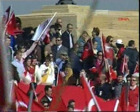 Anıtkabir'de Ergenekon protestosu