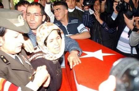 Şehit Piyade Er Zeynel Direkçi'nin cenazesi - Resim 5