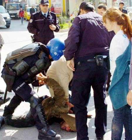 1 Mayıs İzmit'te de olaylı - Resim 2