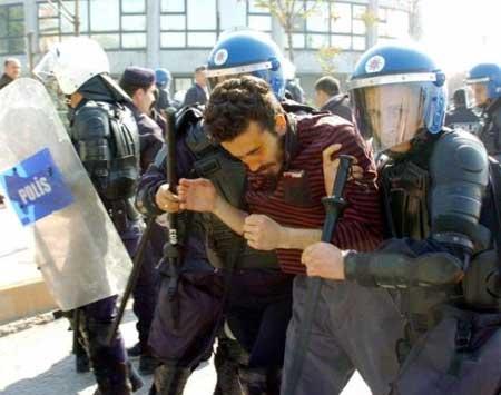 1 Mayıs İzmit'te de olaylı - Resim 5