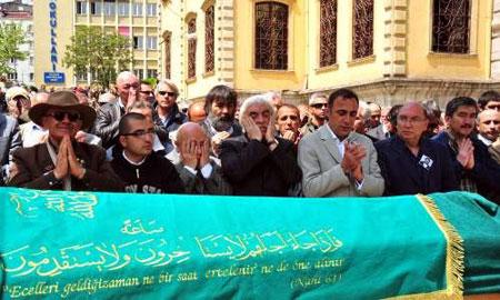 Yaman Tarcan toprağa verildi