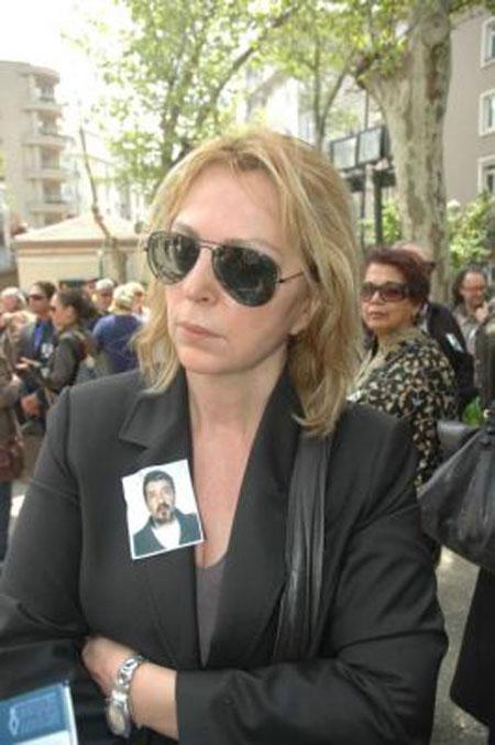 Yaman Tarcan toprağa verildi