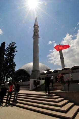 Kadın eli değen ilk modern cami - Resim 46