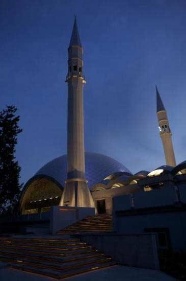 Kadın eli değen ilk modern cami - Resim 39