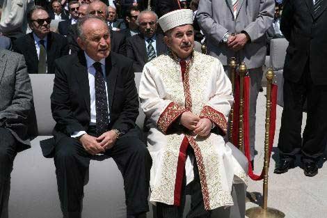 Kadın eli değen ilk modern cami - Resim 42