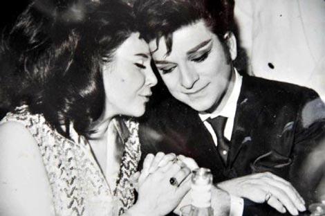 Zeki Müren ve Ersoy öpüşüyor - Resim 3