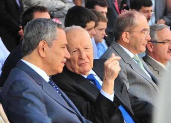 Bakan Arınç kuyruğu - Resim 37