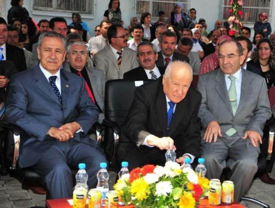 Bakan Arınç kuyruğu - Resim 4