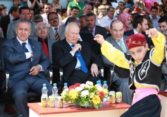 Bakan Arınç kuyruğu - Resim 5
