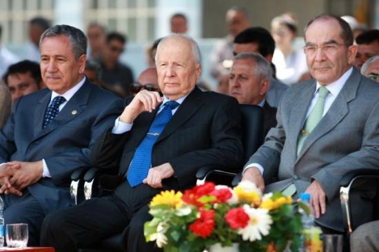Bakan Arınç kuyruğu - Resim 14