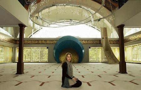 Kadın eli değen ilk Türk camii - Resim 12
