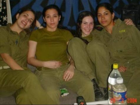 İsrail kadın askerleri