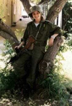 İsrail kadın askerleri