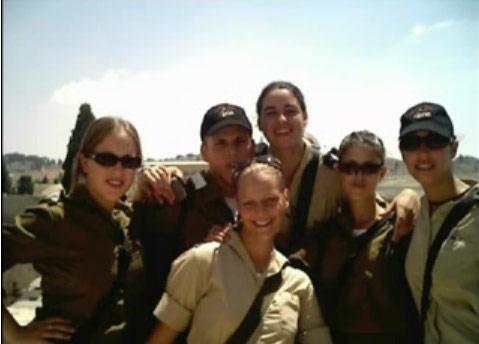 İsrail kadın askerleri