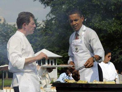 Obama mangal başında - Resim 6