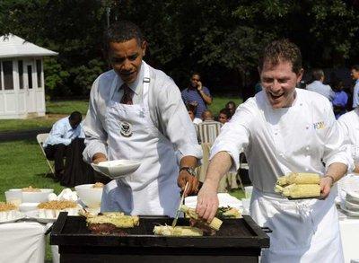 Obama mangal başında - Resim 8