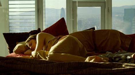 Film afişine İÇ ÇAMAŞIR giydirdiler - Resim 7