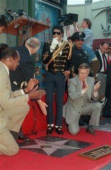 Michael Jackson öldü - Resim 181