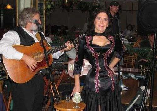 Dünyanın en ince belli kadını 