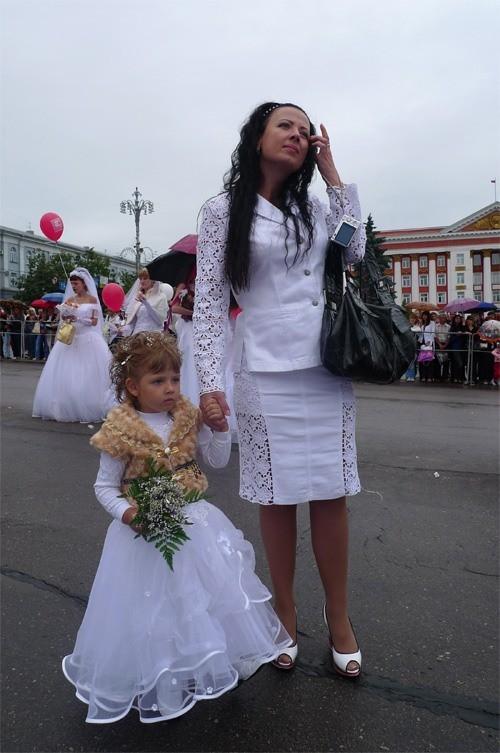 Damatsız rus gelinleri - Resim 12