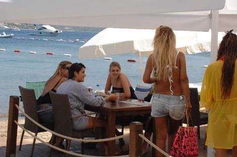 Demet Akalın'ın tatil keyfi - Resim 24