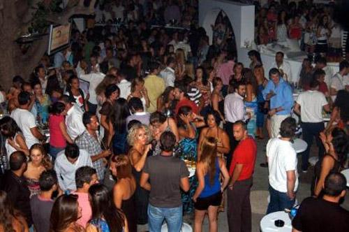 Demet Akalın SARHOŞ oldu