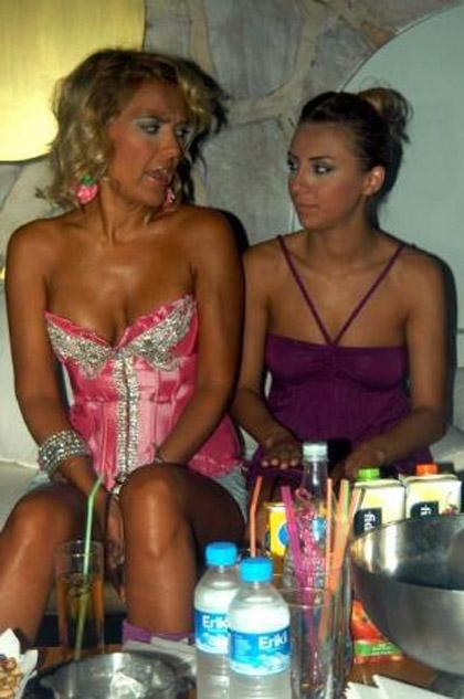 Demet Akalın SARHOŞ oldu