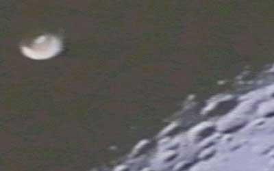 Ay fotoğraflarında UFO mu var? - Resim 1