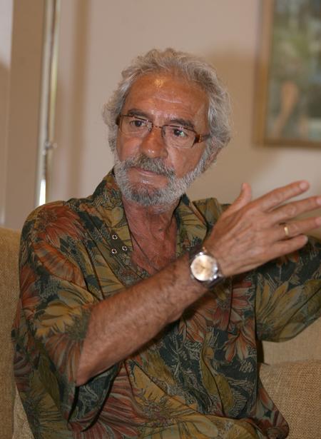 Vedat Okyar hayatını kaybetti