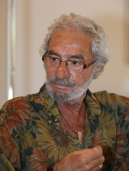 Vedat Okyar hayatını kaybetti